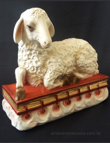 Cordeiro sobre Livro 40cm